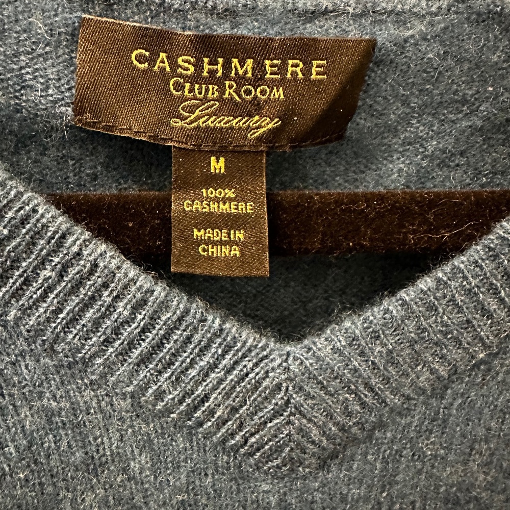 Cashmere Club Room Luxury sweater